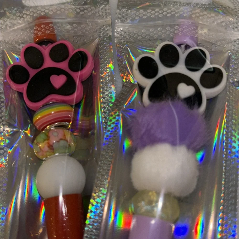 Handmade by my 4 year old grandson bead dog paw 🐾 on an ink pin. 2 for $10